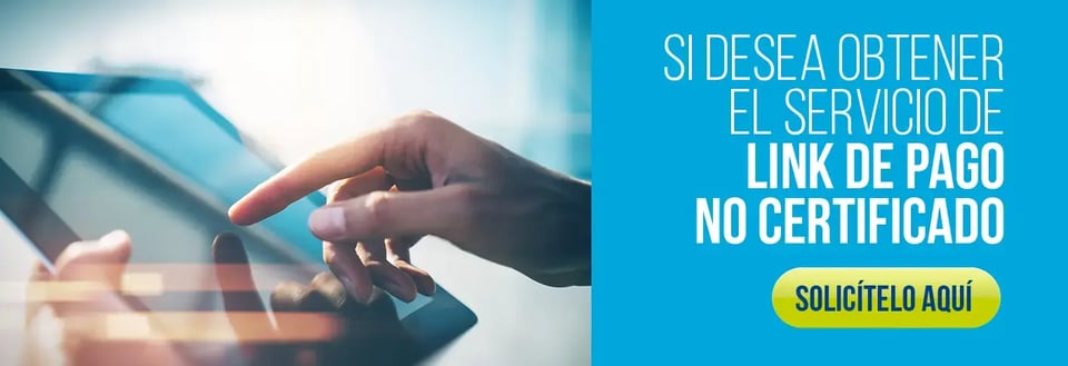 Persona interactuando con una pantalla táctil, acompañada de mensaje promocional sobre el servicio de link de pago no certificado y botón de solicitud. Persona interactuando con una pantalla táctil, acompañada de mensaje promocional sobre el servicio de link de pago no certificado y botón de solicitud.