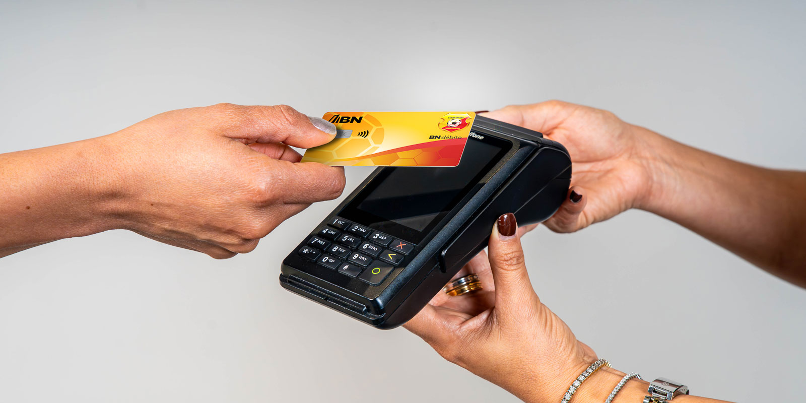 Montaje Datafono Tarjeta Heredia