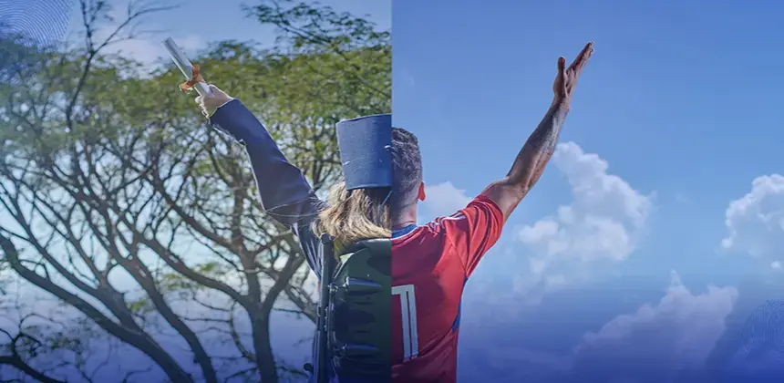 Montaje dividido de una persona con birrete levantando un diploma y un deportista con camiseta roja alzando el brazo al cielo
