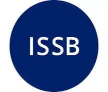 Logotipo de ISSB en un círculo azul sobre fondo blanco.