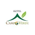 Logotipo del Hotel Campo Verde con diseño de montaña verde y hoja sobre fondo blanco