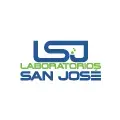 Logotipo de Laboratorios San José con letras azules y verdes sobre fondo blanco