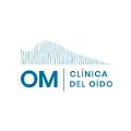 Logotipo de OM Clínica del Oído en fondo blanco.