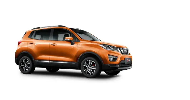 JAC S3 naranja tipo SUV mostrado en vista lateral frontal sobre fondo blanco